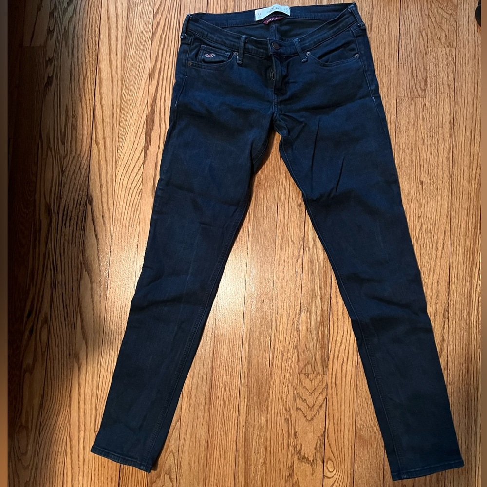 Cute Hollister skinny jeans , lightly worn